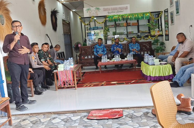Acara Coffe Morning manajemen Mukti Plantation bersama masyarakat di Kecamatan Tanah Pinoh Kabupaten Melawi, Kalbar dalam upaya perusahaan perkebunan menjalin silaturahmi kepada masyarakat setempat. (ist)