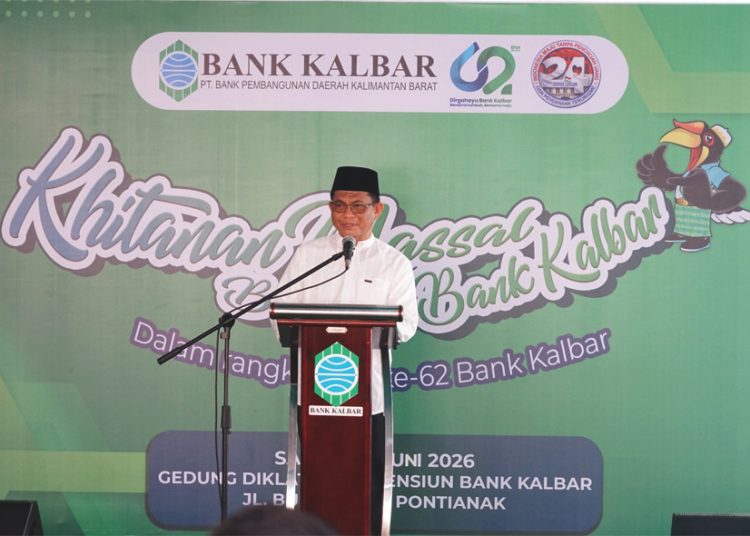 Memperingati Hari Ulang Tahun (HUT) ke-62, Bank Kalbar menggelar khitanan massal bagi 153 anak, sebagai bentuk kepedulian sosial kepada masyarakat.(ist)