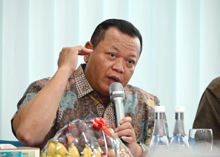 Direktur Utama Bank Kalbar Rokidi melakukan strategi dalam menghadapi ekonomi yang tidak stabil dengan turun langsung ke lapangan dan kantor-kantor cabangnya untuk memberikan motivasi. (ist)