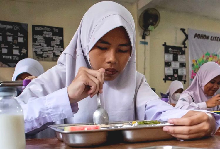 Hingga 22 Juli 2026, Program Makan Bergizi Gratis telah menjangkau 1.009.284 penerima manfaat melalui 510 Satuan Pelayanan Pemenuhan Gizi (SPPG) yang tersebar di berbagai wilayah Kalimantan Barat. (net)