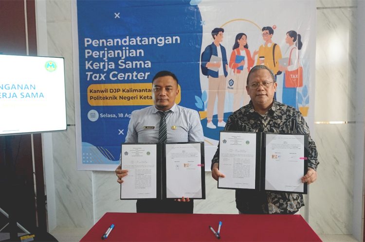 Perjanjian Kerja Sama (PKS) pembentukan Tax Center Direktorat Jenderal Pajak (DJP) Kalimantan Barat dan Politeknik Negeri Ketapang di Kantor Pelayanan Pajak (KPP) Pratama Ketapang, Selasa. (ist)