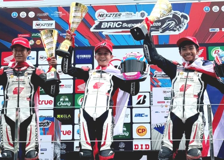 Pebalap muda binaan Astra Honda kembali menunjukkan daya saing di level Asia. Abimanyu Bintang Fermadi sukses meraih double winner pada putaran ketiga Idemitsu Honda Thailand Talent Cup 2026 di Buriram, sementara Bintang Pranata Sukma tampil kompetitif dan nyaris meraih podium pada putaran kedua Idemitsu Moto4 Asia Cup di Sepang.(ist)