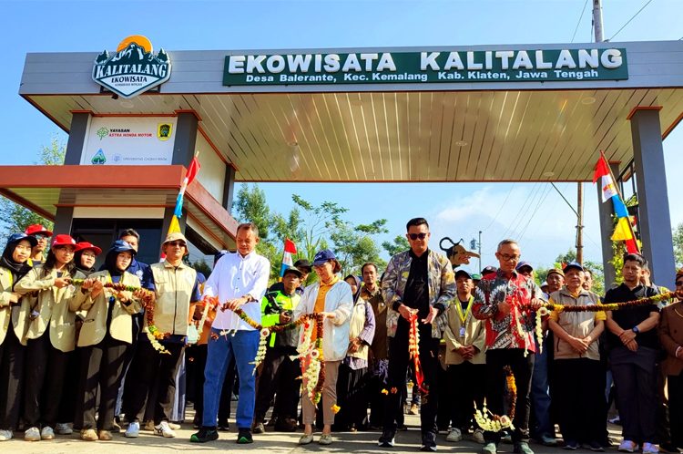 Peresmian Gerbang Ekowisata Kalitalang merupakan bagian komitmen Yayasan AHM dalam melanjutkan pengembangan desa yang telah dimulai sejak November 2025 melalui program KKN Tematik Satu Hati bersama Universitas Gajah Mada. (ist)