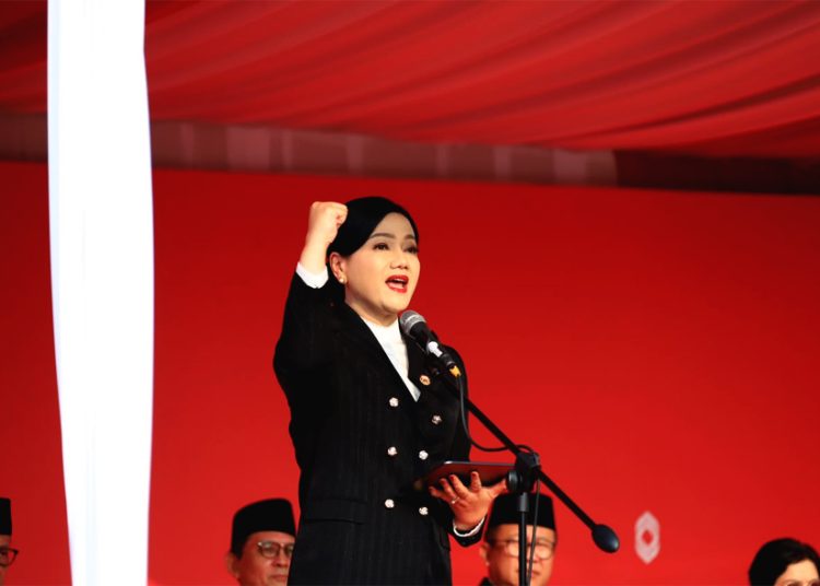 Ketua Dewan Komisioner OJK Friderica Widyasari Dewi saat Upacara Kemerdekaan ke-81 RI, di Lapangan Banteng, Jakarta, Senin. (ist)