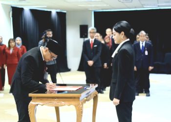 OJK Lantik Deputi Komisioner Baru