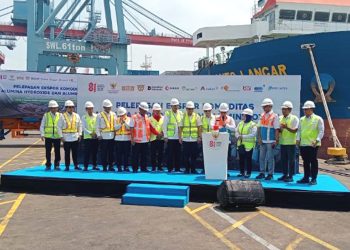 KSP Kawal Hilirisasi Nasional, Ekspor Produk Alumina Kembali Berjalan melalui Pelabuhan Pontianak