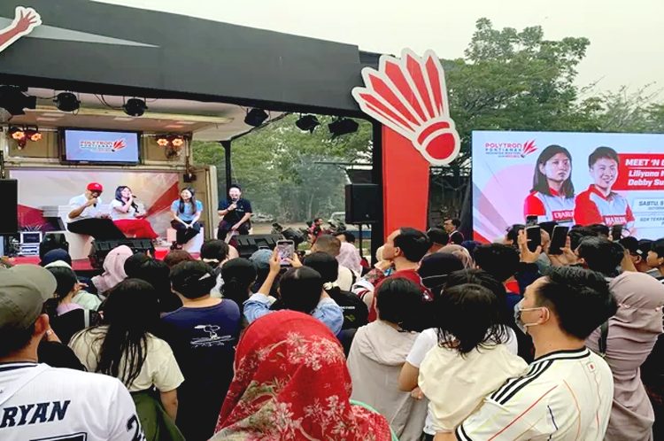 Liliyana Natsir bersama Debby Susanto dalam Meet and Greet Polytron Pontianak Indonesia Masters 2026 di GOR Terpadu Pontianak, Sabtu.