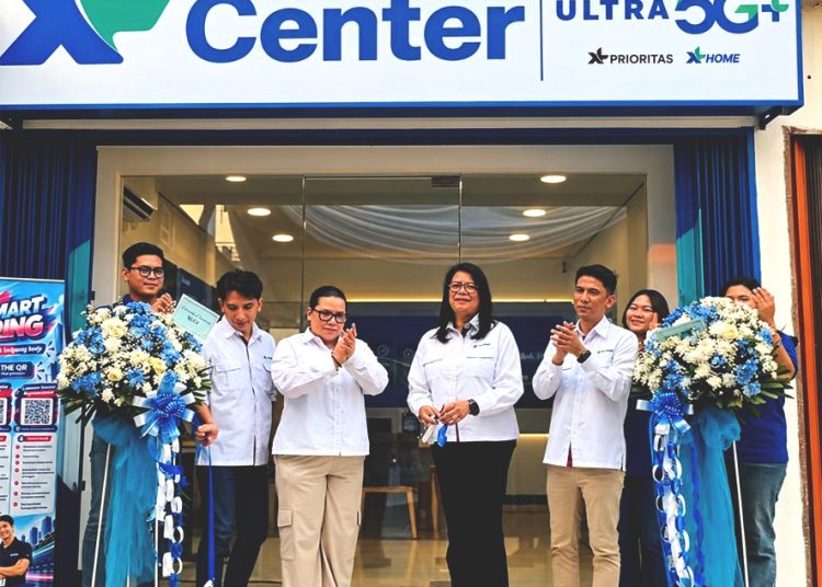 XLSMART terus meningkatkan kenyamanan dan pengalaman pelanggan di Palembang, Sumatera Selatan, melalui perluasan akses layanan XL Center yang semakin dekat dengan masyarakat. (ist)
